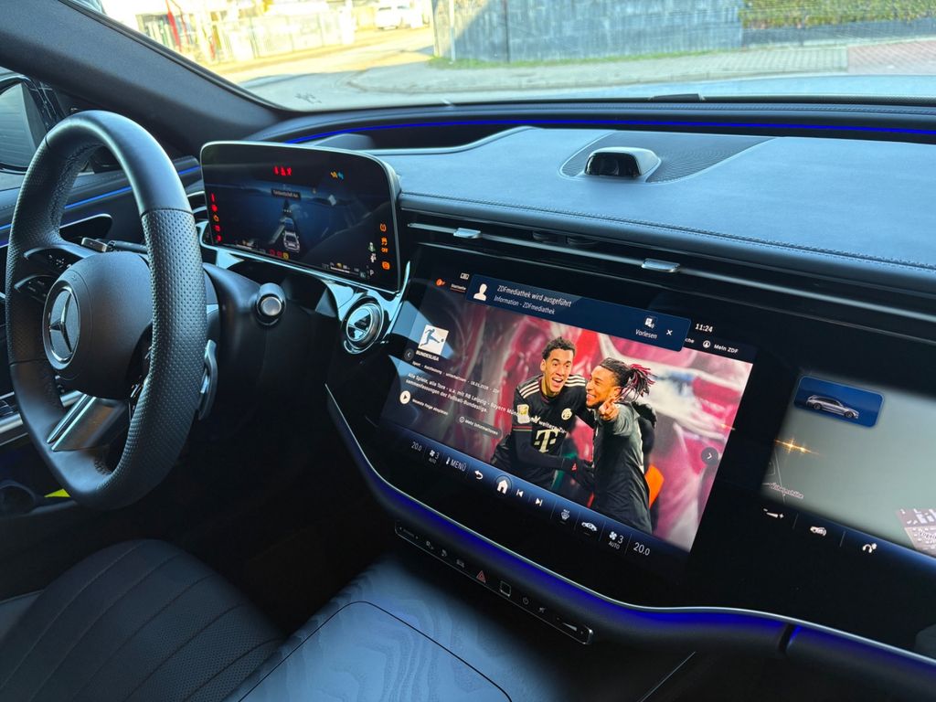 Mercedes-Benz E 300 2025