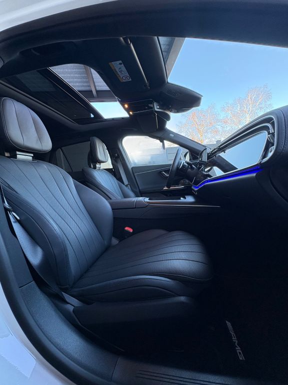 Mercedes-Benz E 300 2025