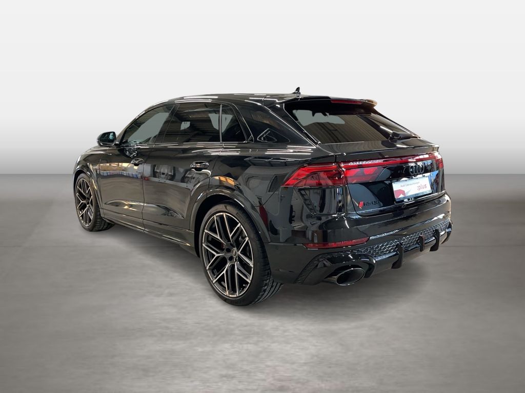 Audi RSQ8 2024