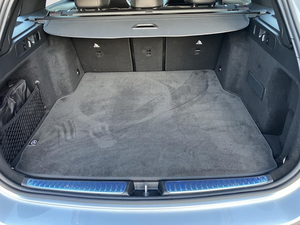 Mercedes-Benz C 220 2025
