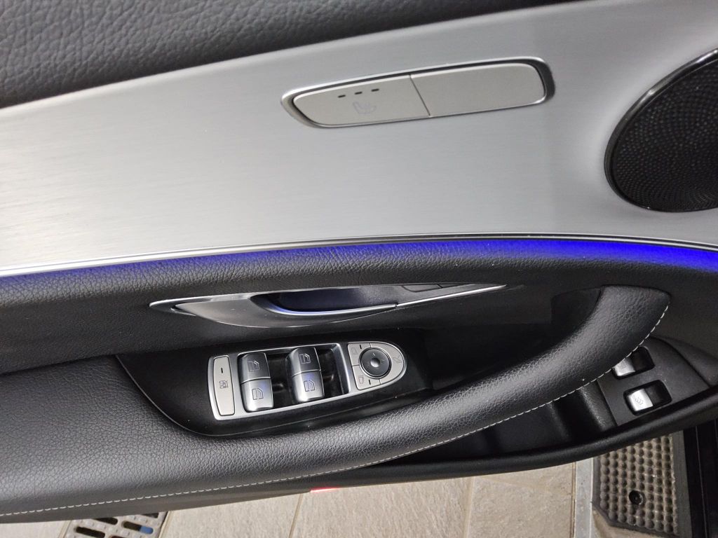 Mercedes-Benz E 300 2021