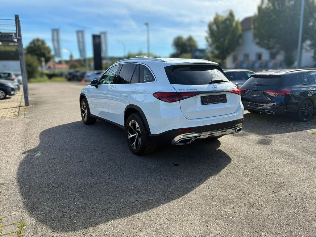 Mercedes-Benz GLC 300 2023