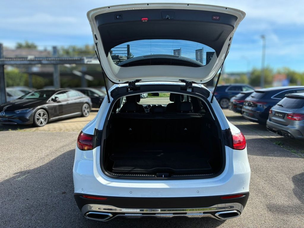 Mercedes-Benz GLC 300 2023
