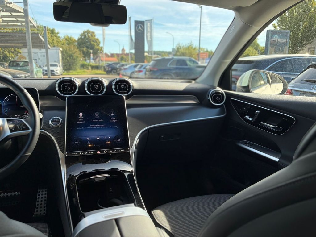 Mercedes-Benz GLC 300 2023