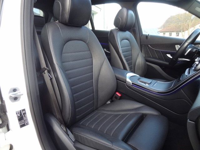 Mercedes-Benz GLC 300 2021