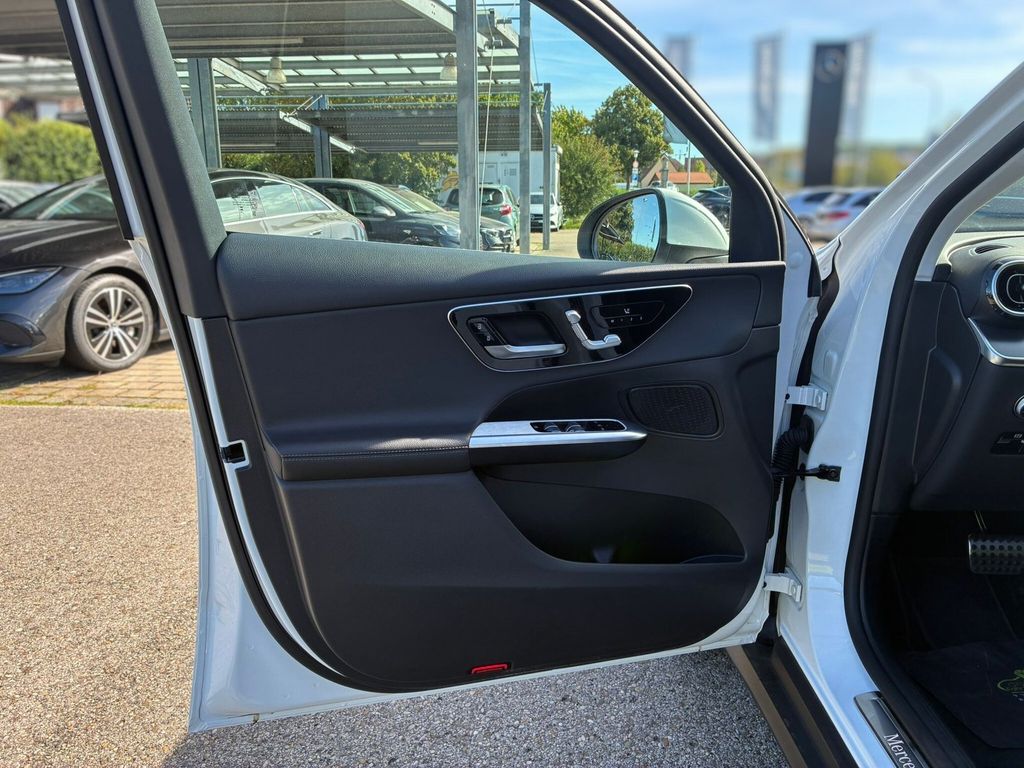 Mercedes-Benz GLC 300 2023