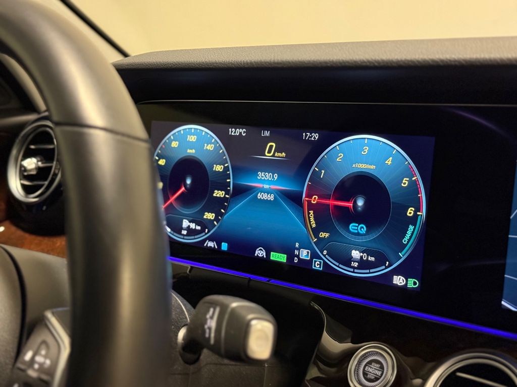 Mercedes-Benz E 300 2022