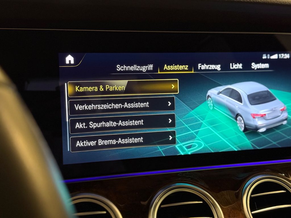 Mercedes-Benz E 300 2022
