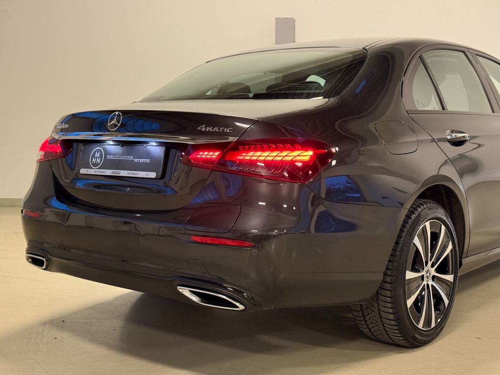Mercedes-Benz E 300 2022