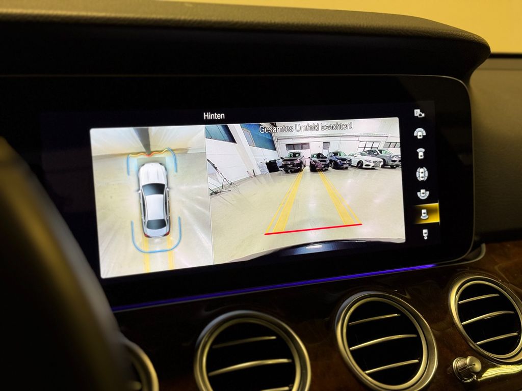 Mercedes-Benz E 300 2022