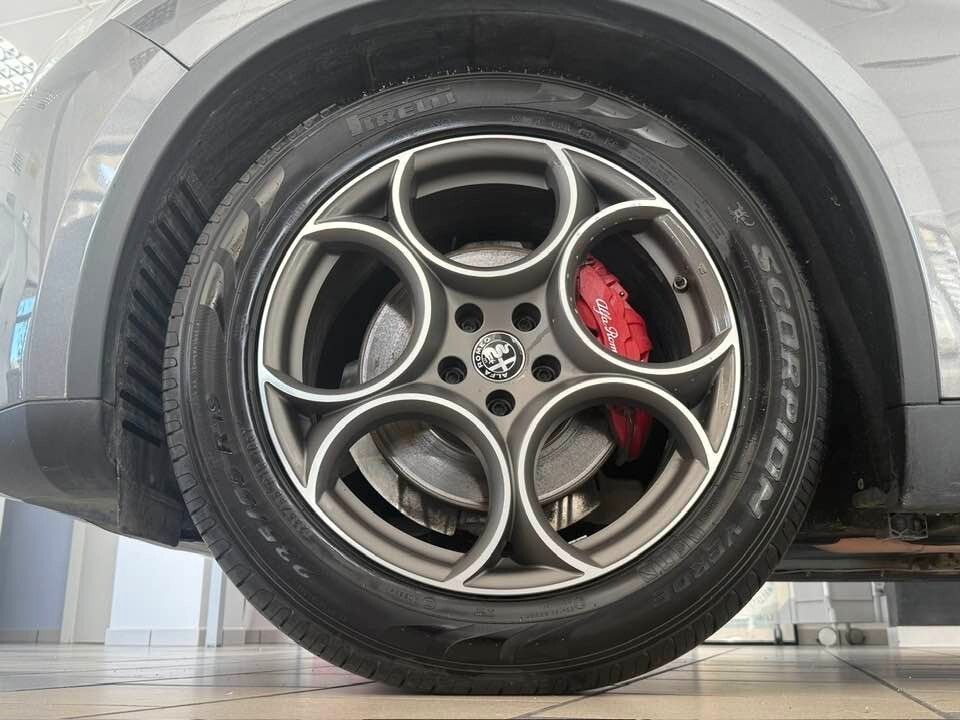 Alfa Romeo Stelvio 2022