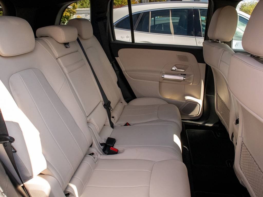 Mercedes-Benz EQB 2022