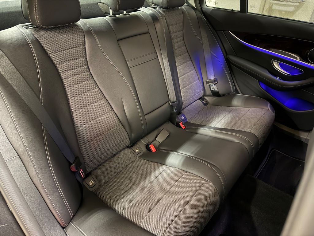 Mercedes-Benz E 300 2022