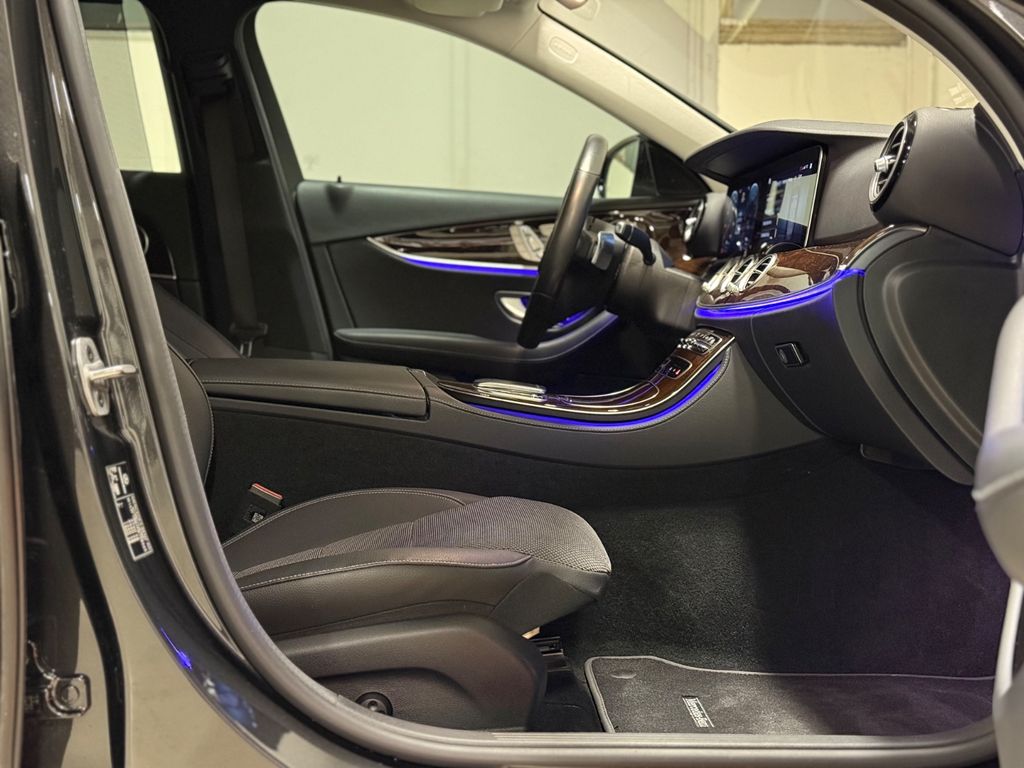 Mercedes-Benz E 300 2022