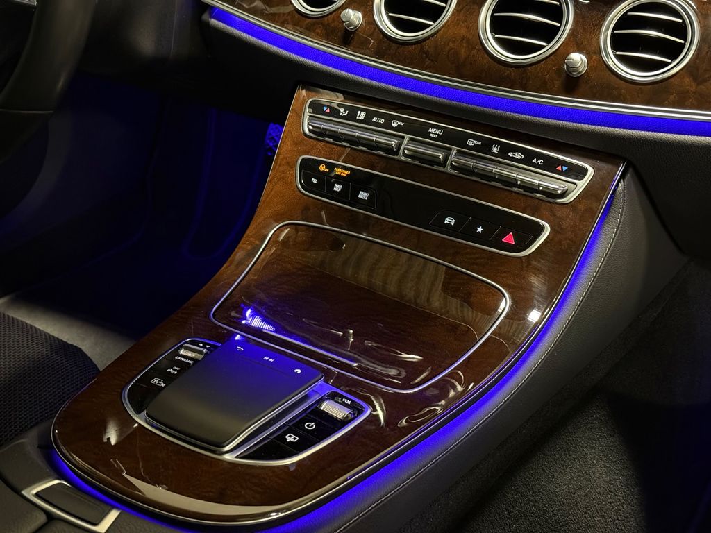 Mercedes-Benz E 300 2022