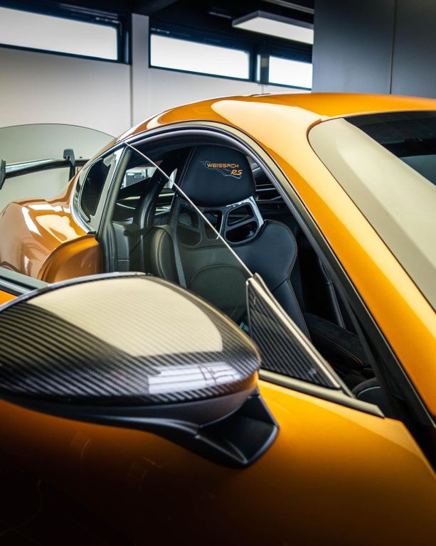 Porsche Cayman 2023