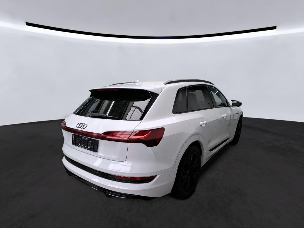 Audi e-tron 2022