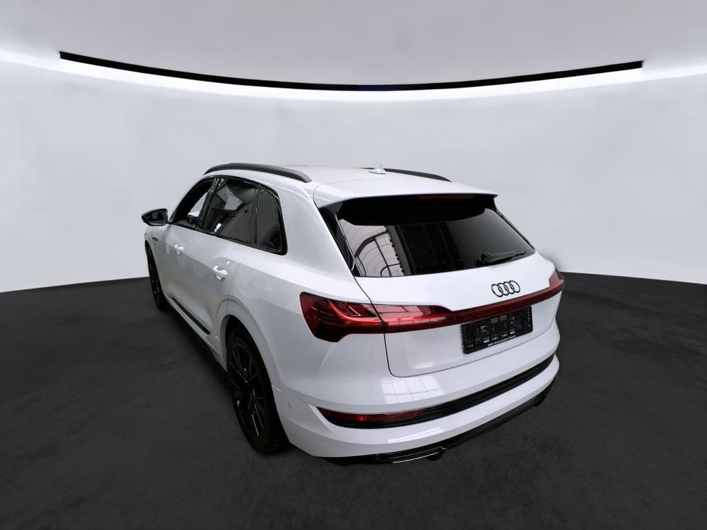Audi e-tron 2022