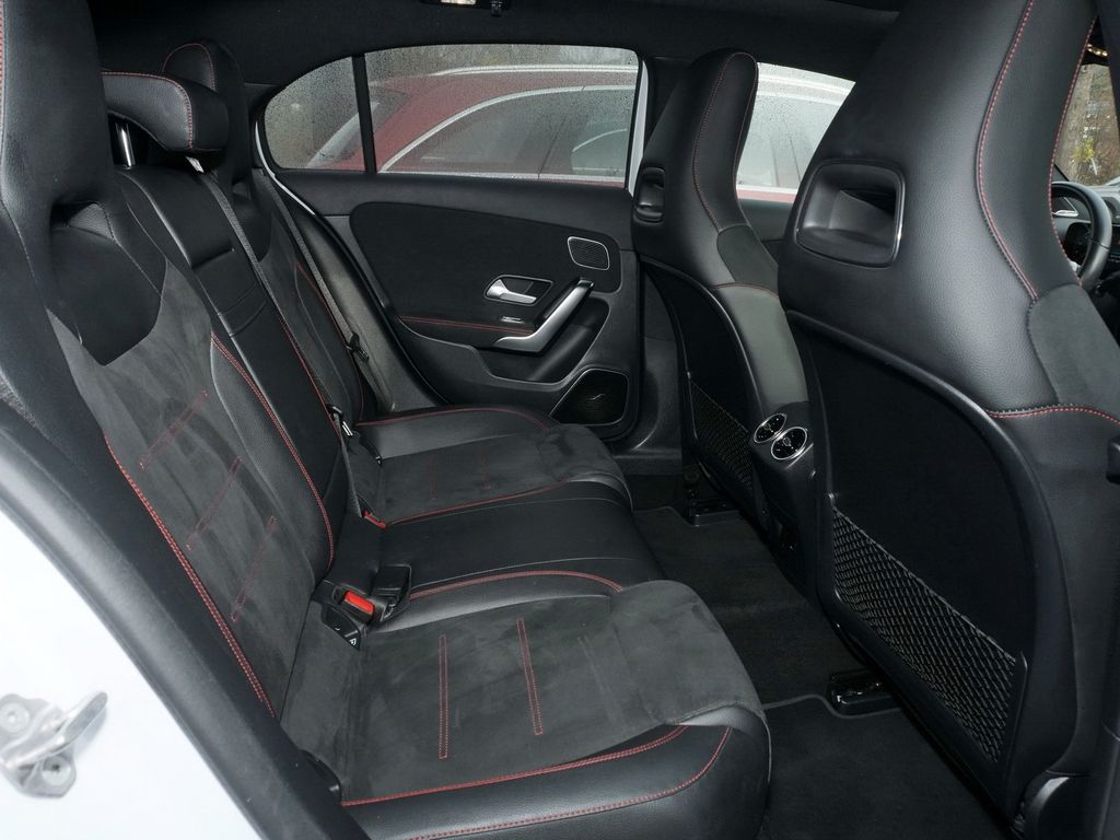 Mercedes-Benz A 250 2021