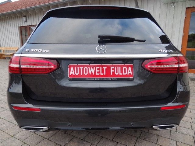Mercedes-Benz E 300 2021