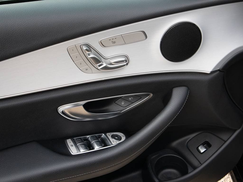 Mercedes-Benz E 300 2021