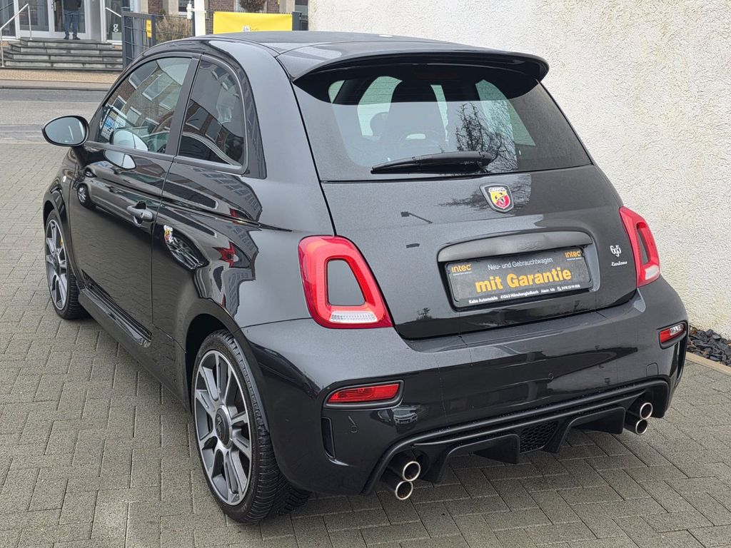 Abarth 695 2023