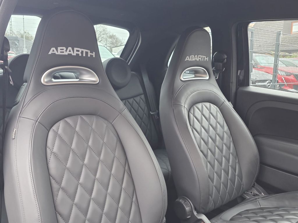 Abarth 695 2023