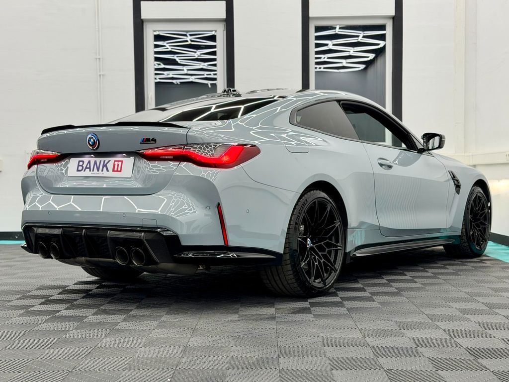 BMW M4 2024