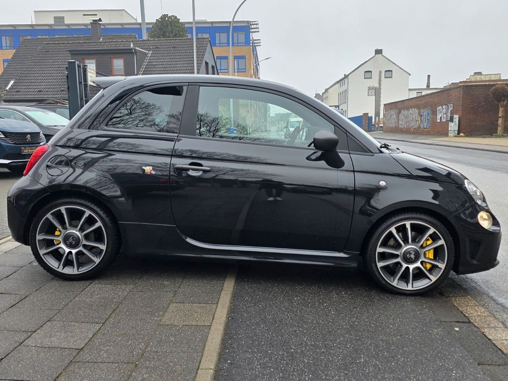 Abarth 695 2023