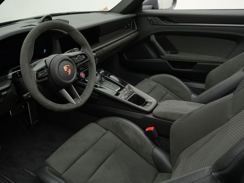 Porsche 992 2024