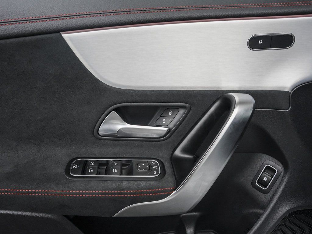 Mercedes-Benz CLA 250 2023