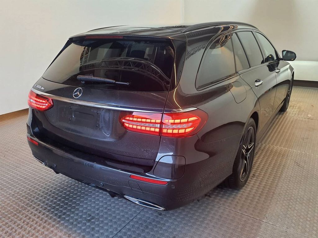 Mercedes-Benz E 300 2022