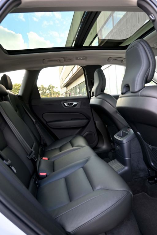 Volvo XC60 2025