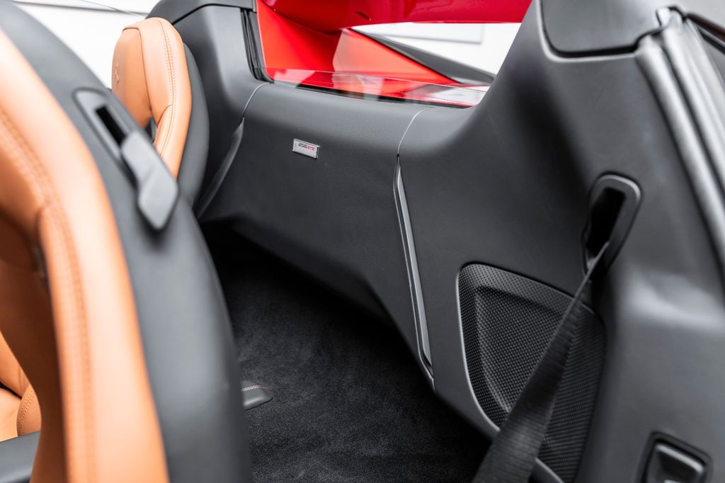 Ferrari 296 GTS 2023