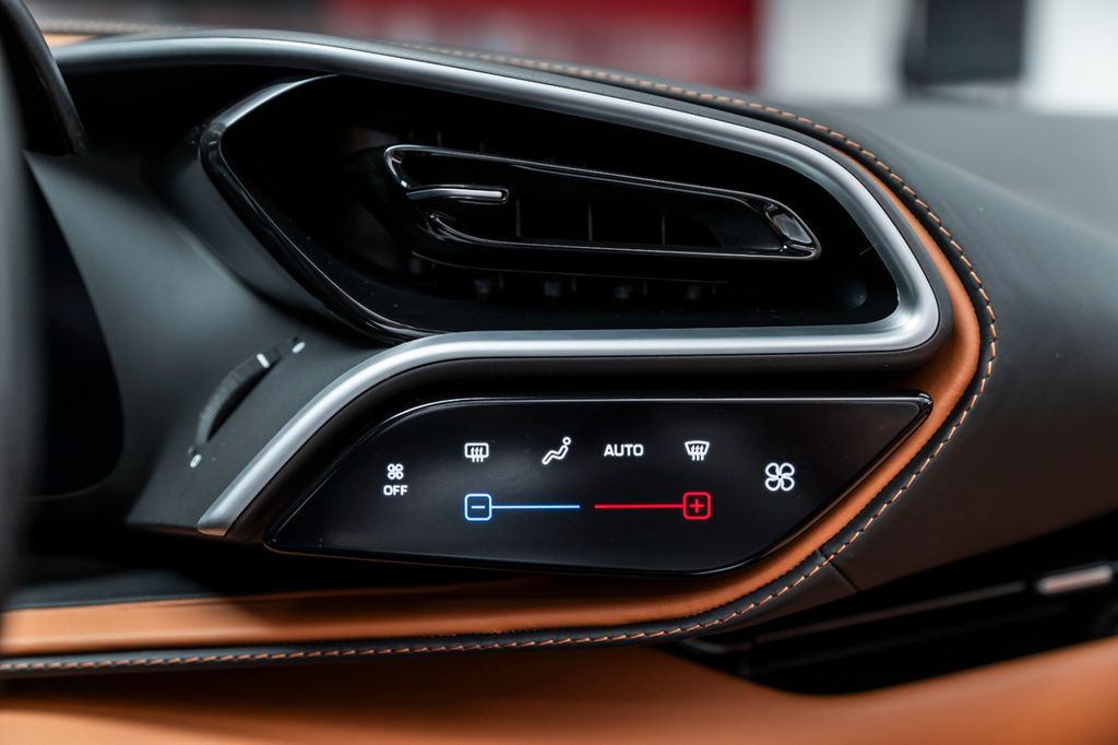 Ferrari 296 GTS 2023