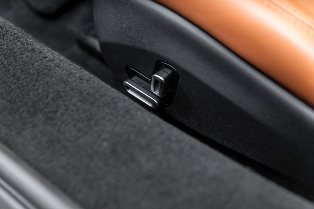 Ferrari 296 GTS 2023