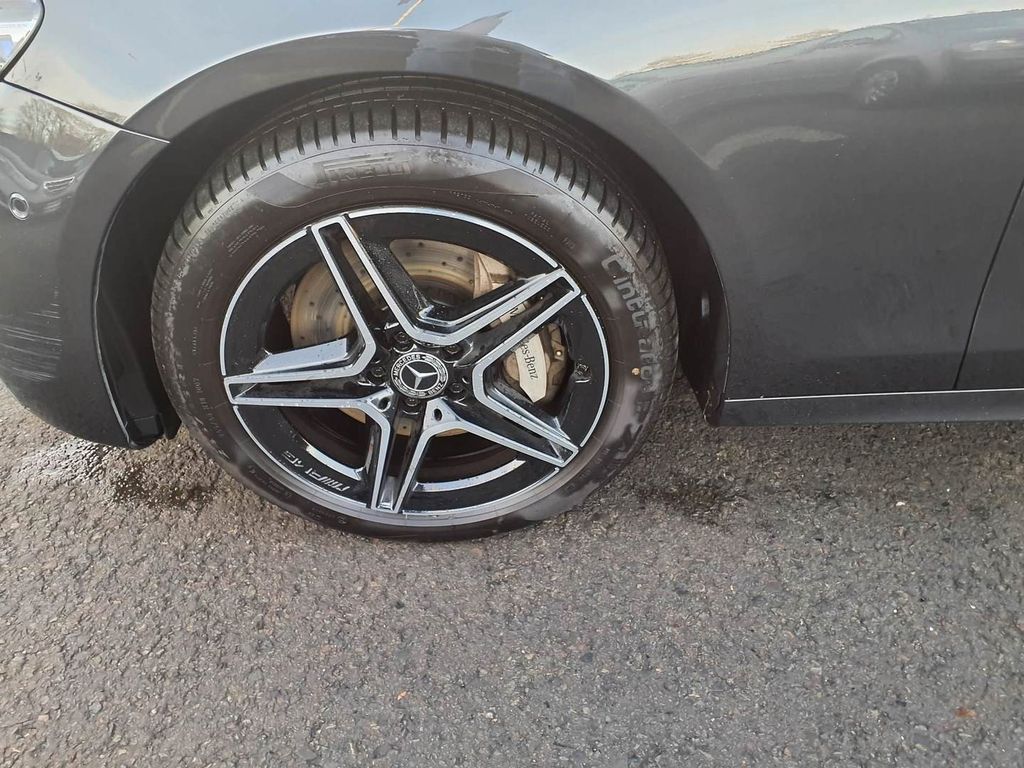 Mercedes-Benz E 300 2022