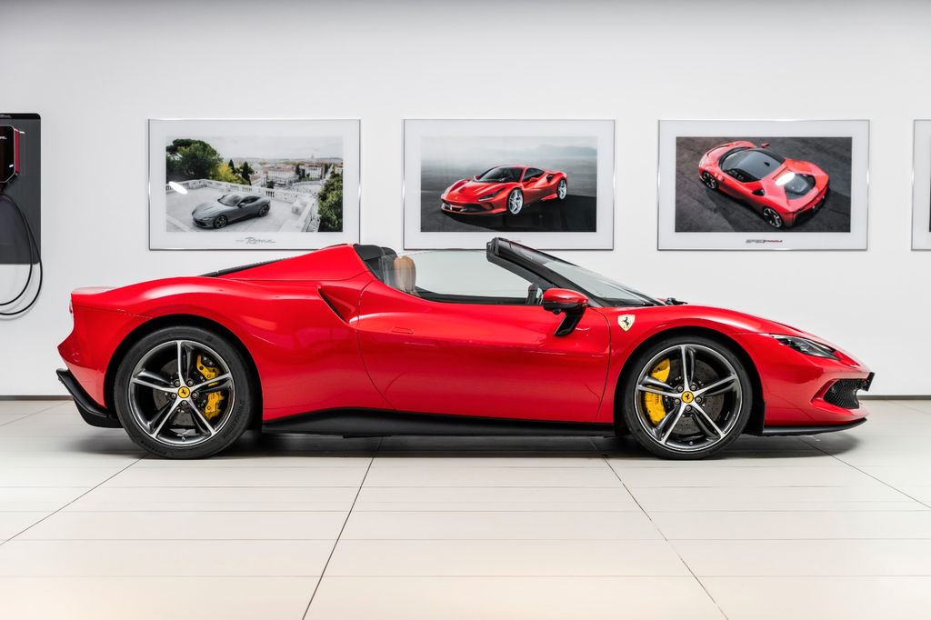 Ferrari 296 GTS 2023