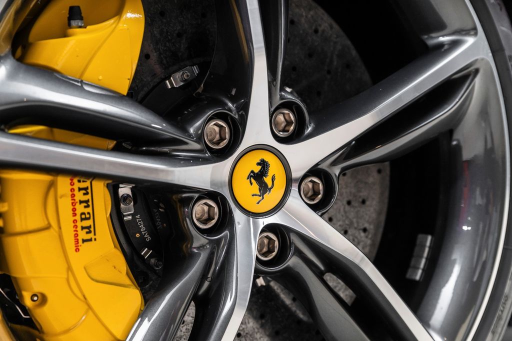 Ferrari 296 GTS 2023