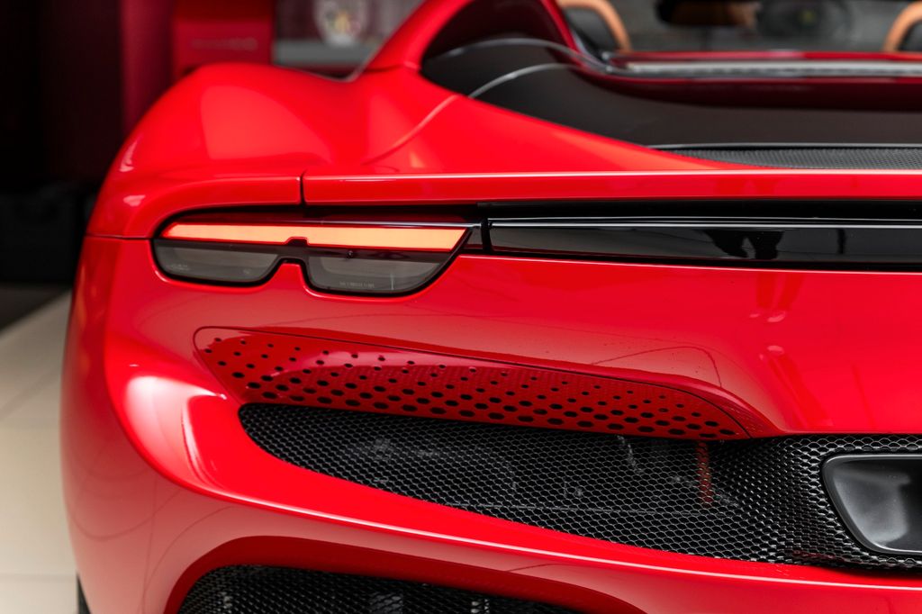 Ferrari 296 GTS 2023