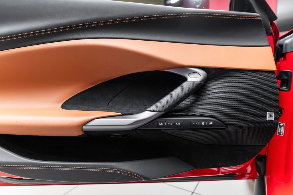 Ferrari 296 GTS 2023