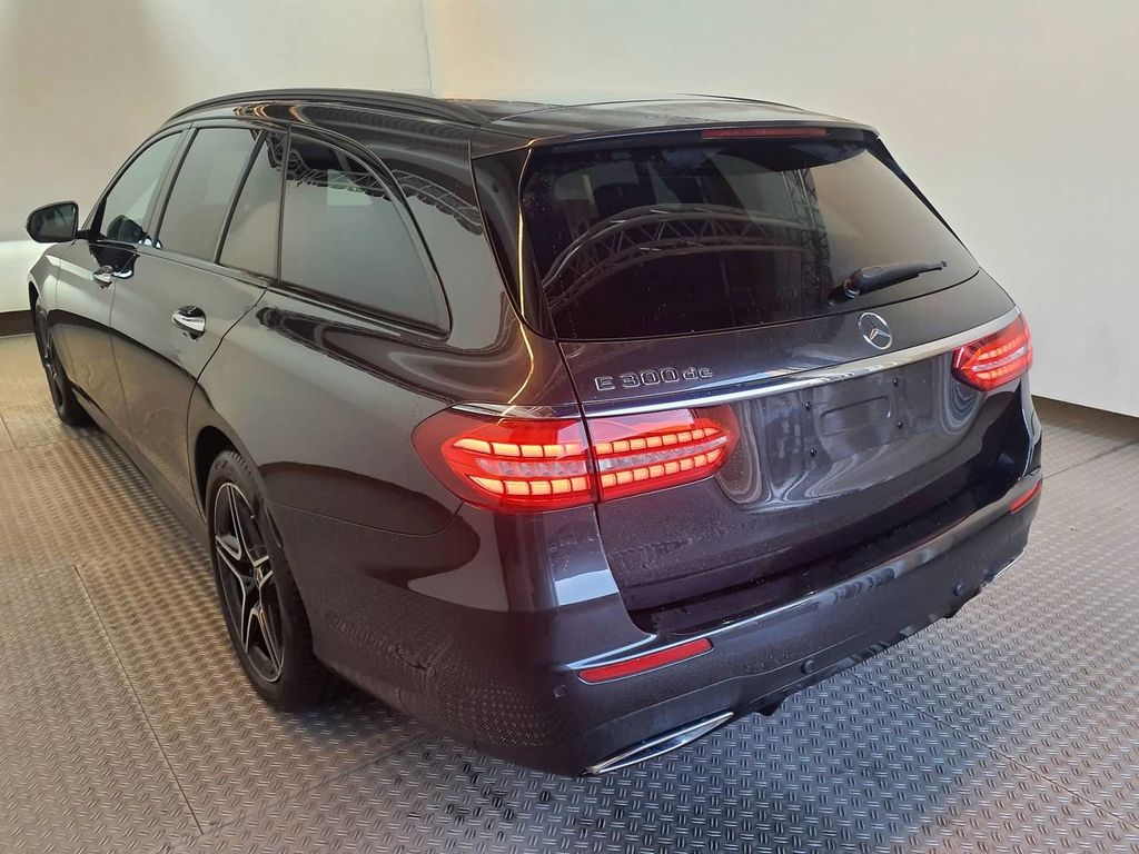 Mercedes-Benz E 300 2022
