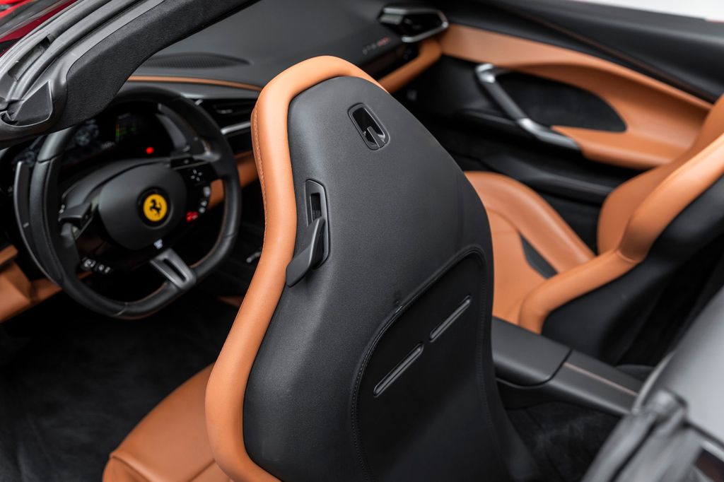 Ferrari 296 GTS 2023