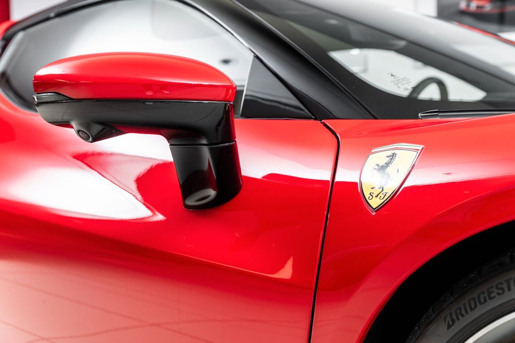 Ferrari 296 GTS 2023