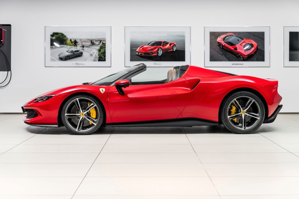 Ferrari 296 GTS 2023
