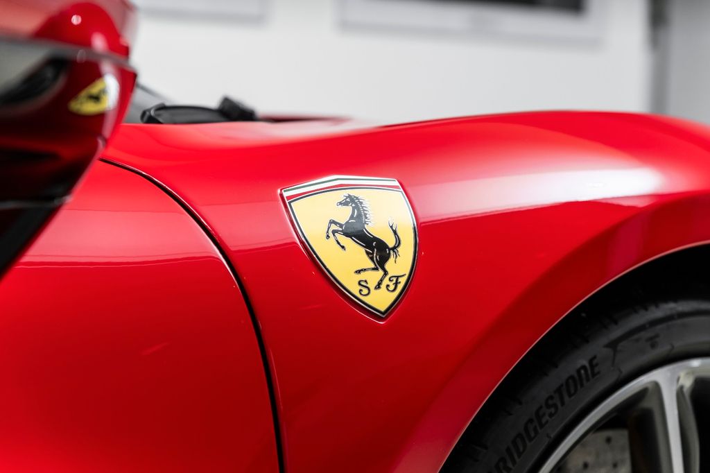 Ferrari 296 GTS 2023