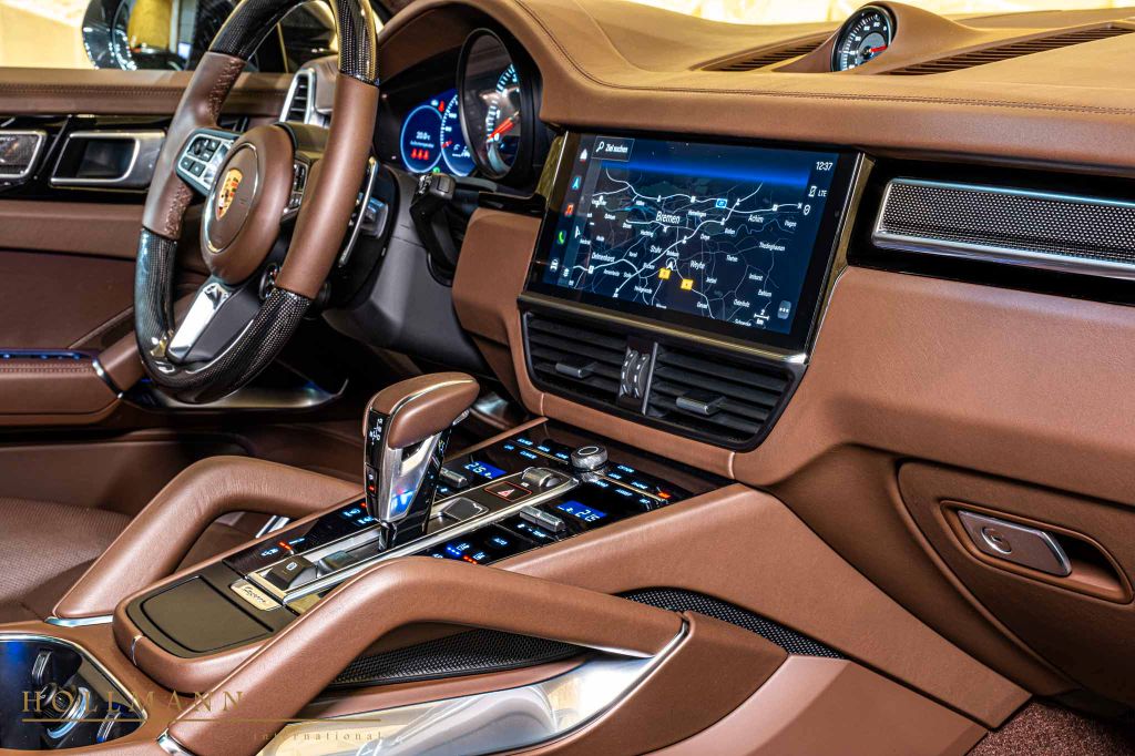 Porsche Cayenne 2022