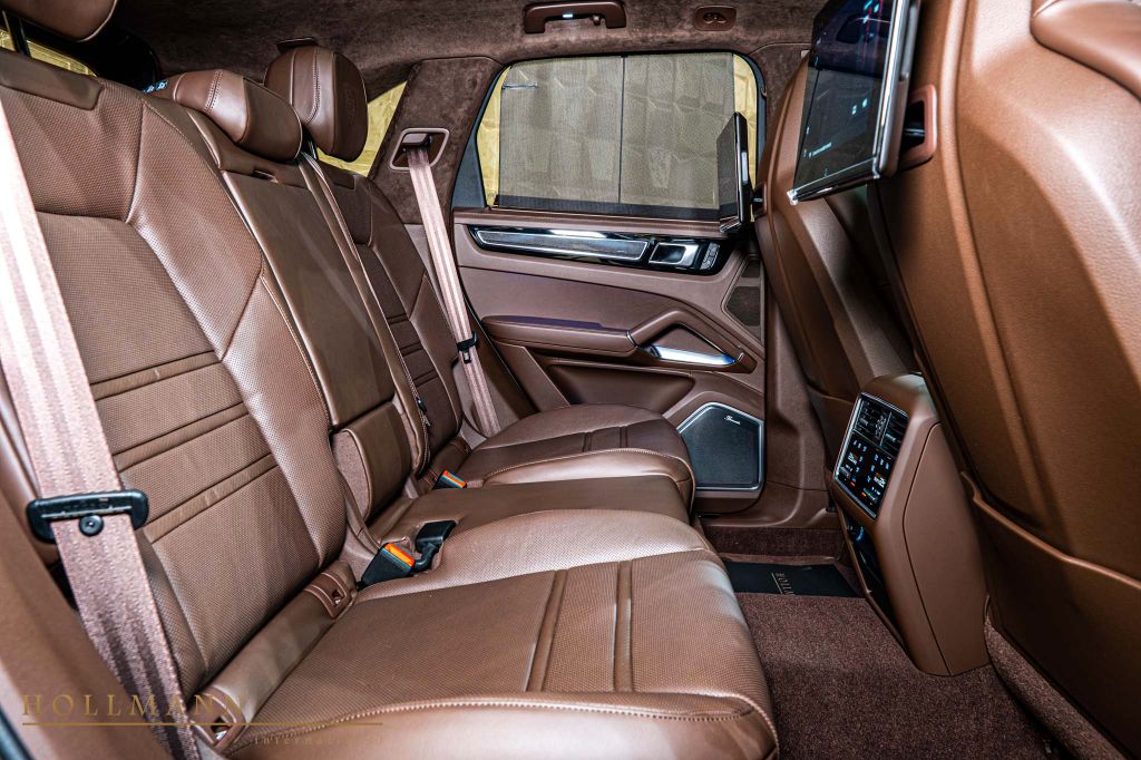 Porsche Cayenne 2022