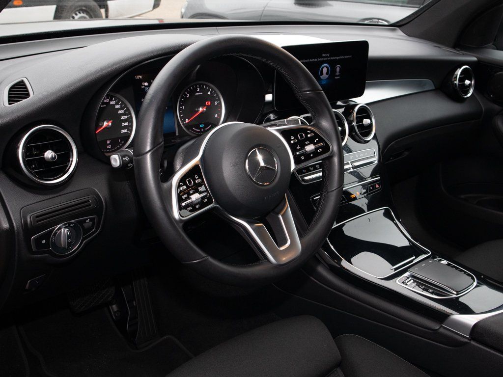 Mercedes-Benz GLC 300 2021