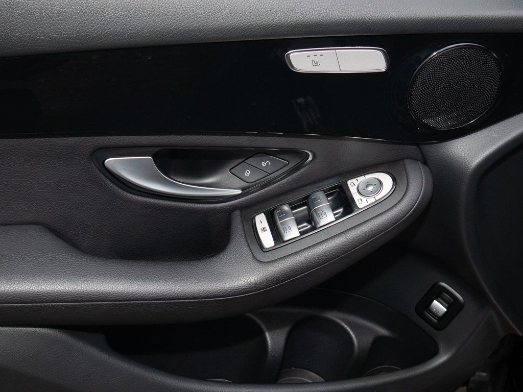 Mercedes-Benz GLC 300 2021